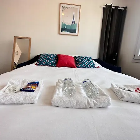 Apartment La Des 3 Piliers Avec Parking Prive Reims